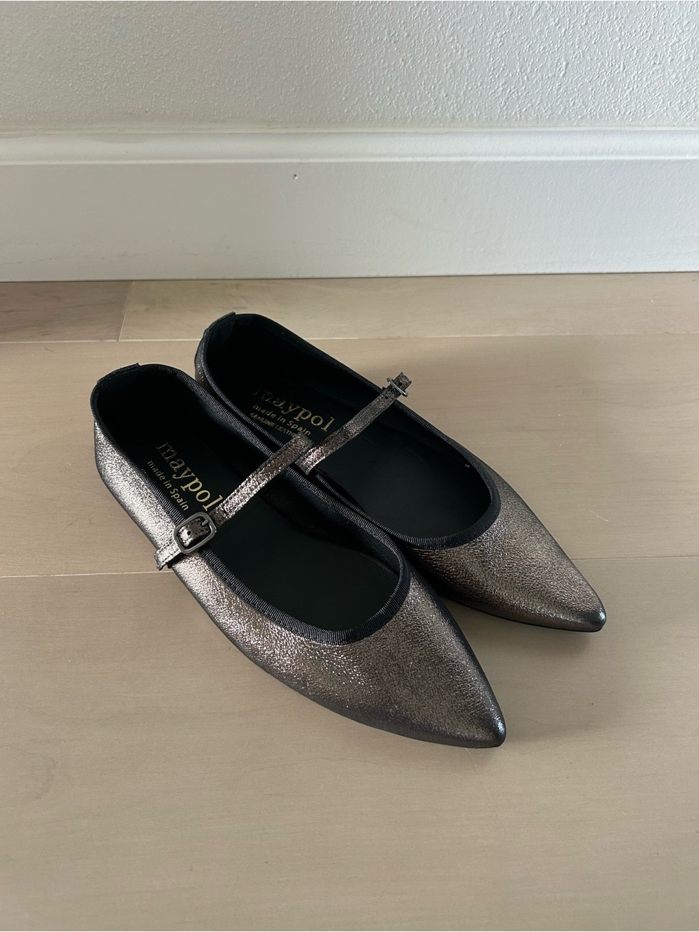 Maypol Anthropology Leather Pointed Metallic Mary Jane Flats size 39 NWOT